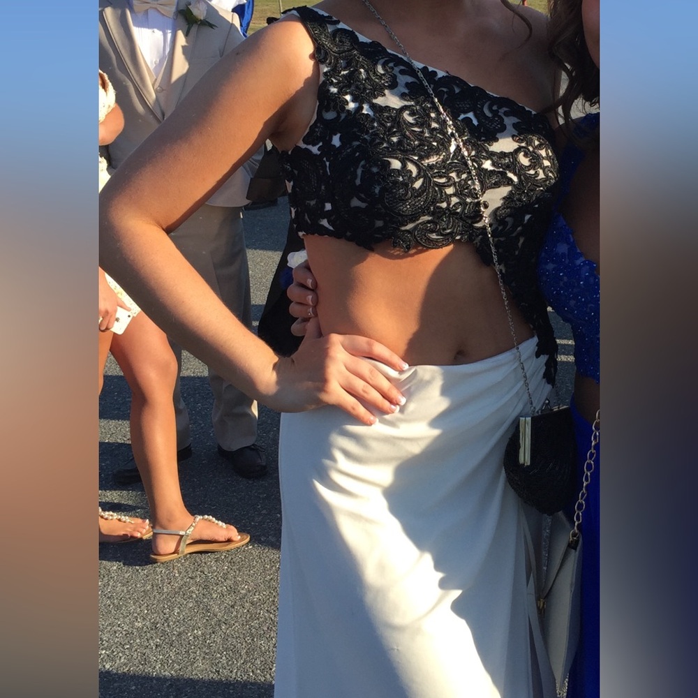 Beautiful Sherri Hill Prom Dress